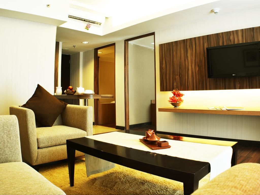 Ramada By Wyndham Bali Sunset Road Kuta Otel Seminyak Dış mekan fotoğraf