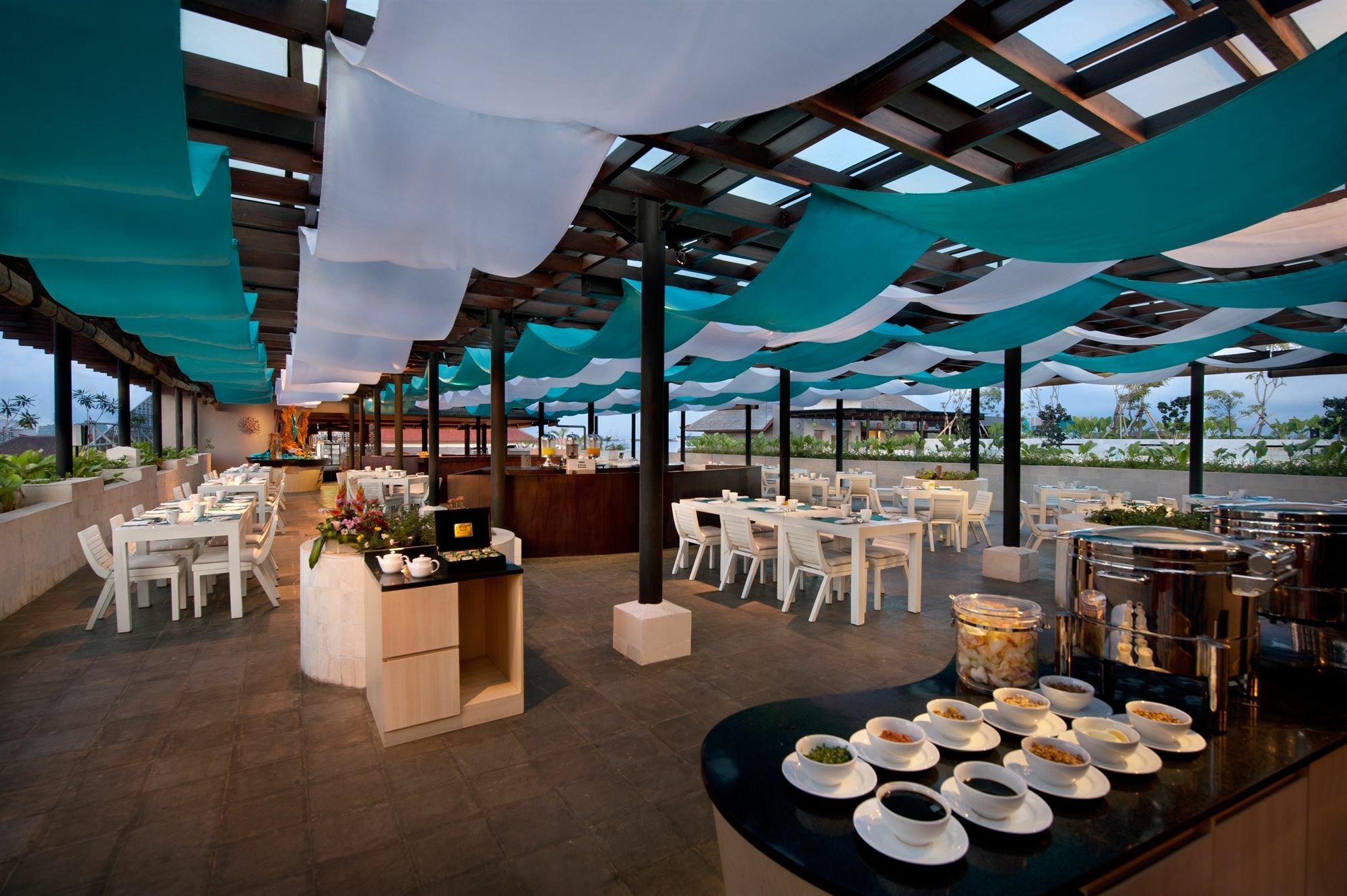 Ramada By Wyndham Bali Sunset Road Kuta Otel Seminyak Dış mekan fotoğraf